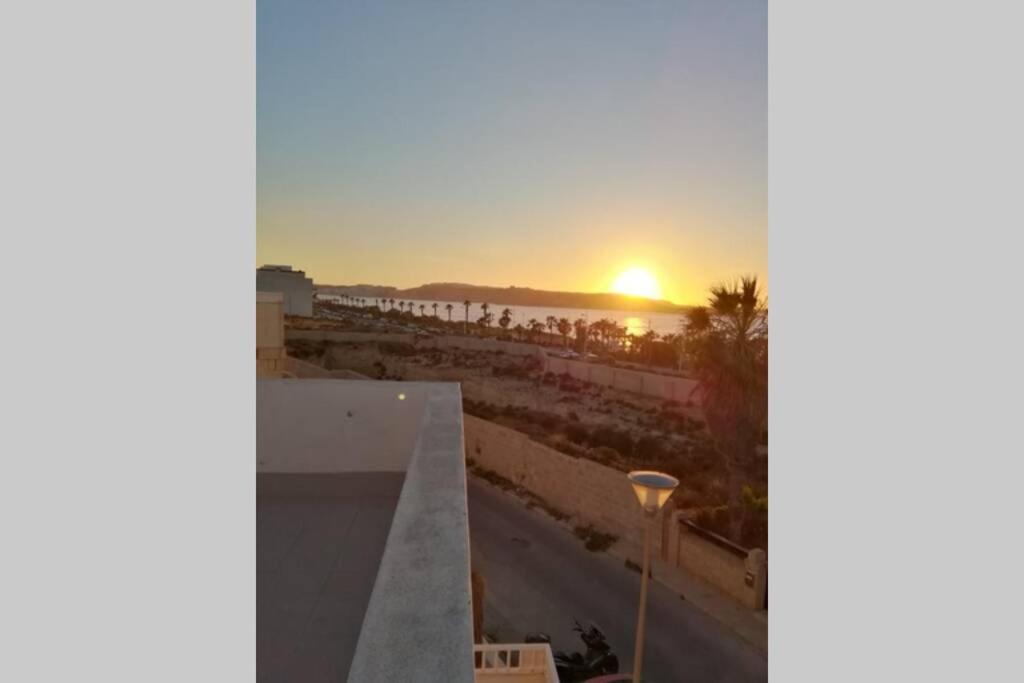 Sunshine Holiday Apartment 5 With Spectacular Seaviews Сейнт Полс Бей Екстериор снимка