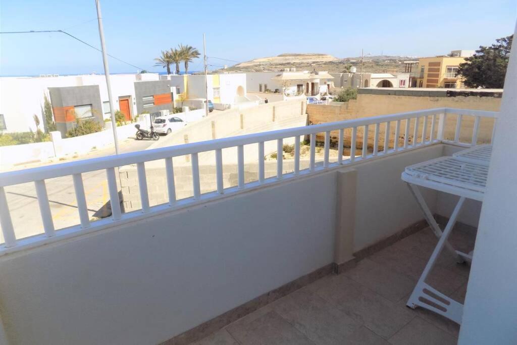 Sunshine Holiday Apartment 5 With Spectacular Seaviews Сейнт Полс Бей Екстериор снимка