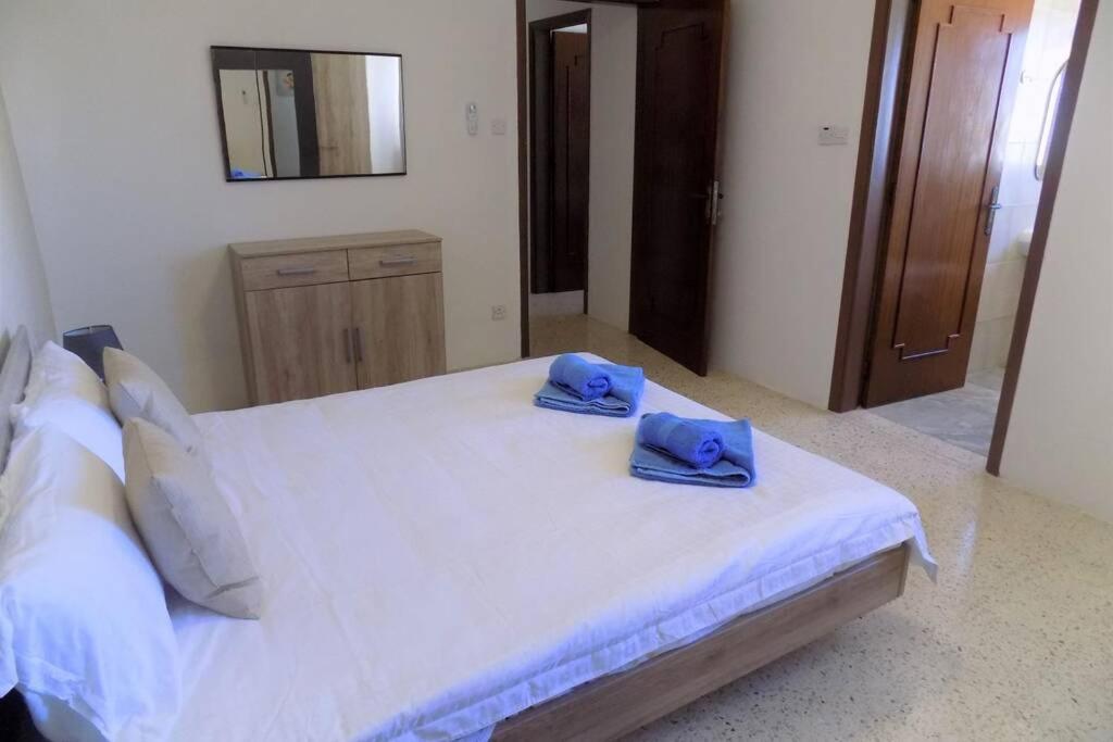 Sunshine Holiday Apartment 5 With Spectacular Seaviews Сейнт Полс Бей Екстериор снимка