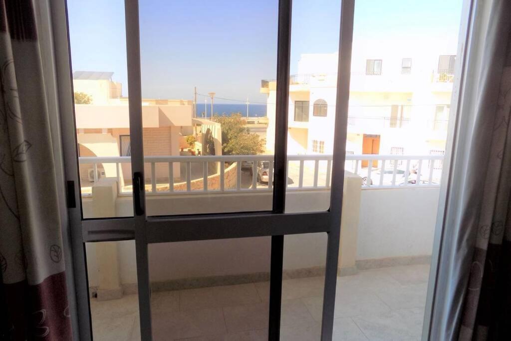 Sunshine Holiday Apartment 5 With Spectacular Seaviews Сейнт Полс Бей Екстериор снимка