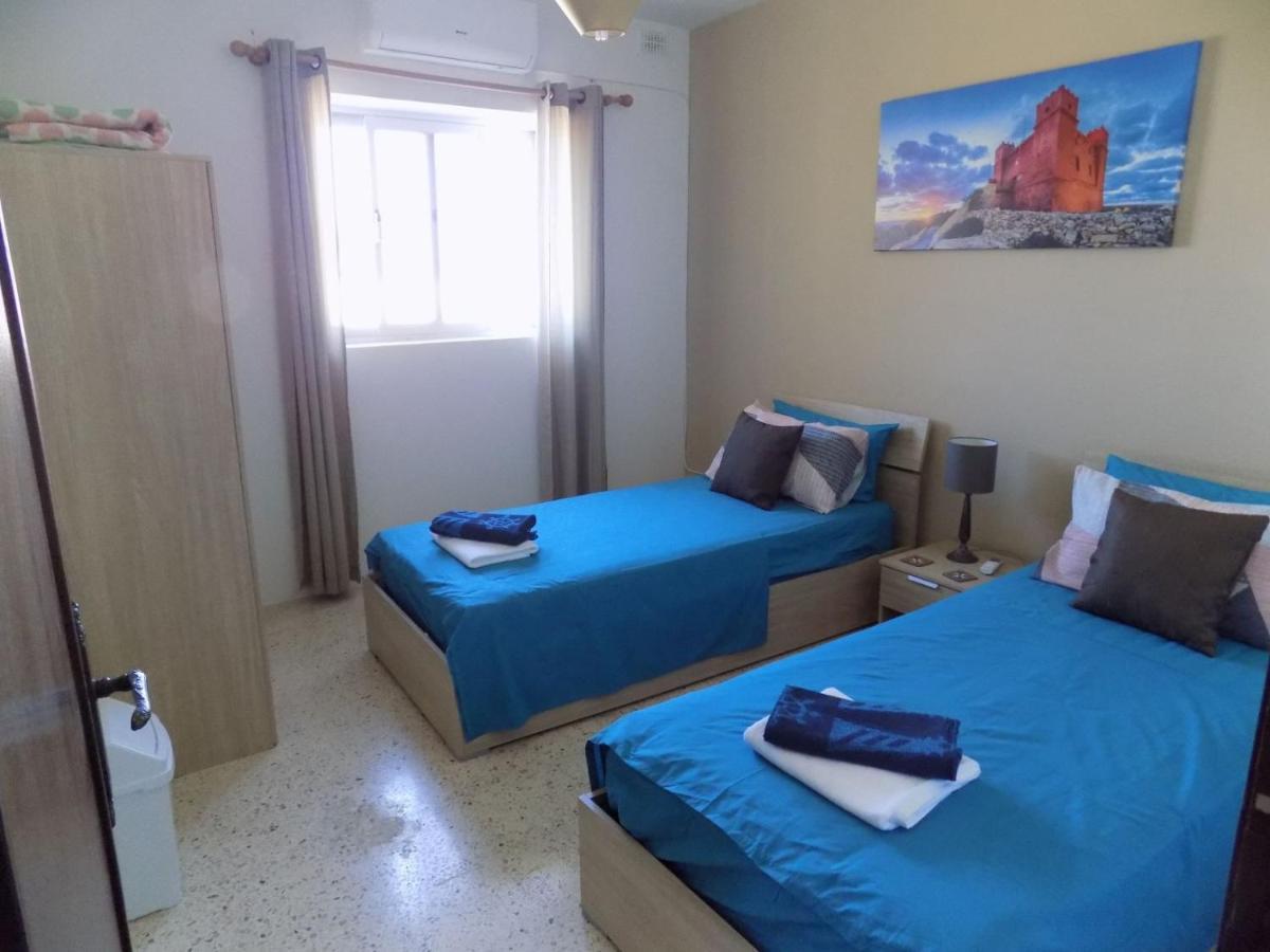 Sunshine Holiday Apartment 5 With Spectacular Seaviews Сейнт Полс Бей Екстериор снимка